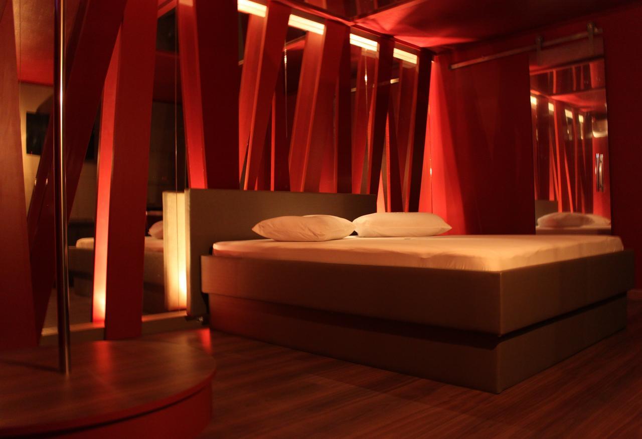 Motel Casa De Pedra Caràzinho Екстериор снимка