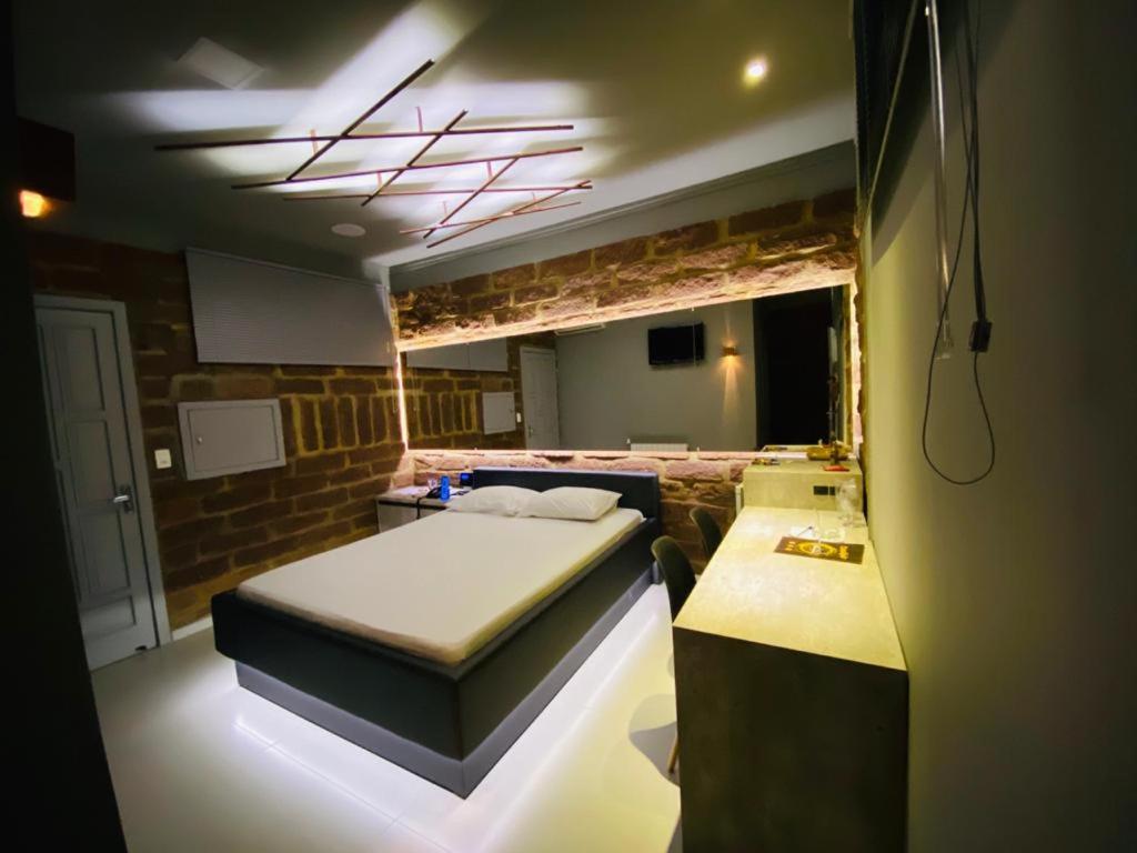 Motel Casa De Pedra Caràzinho Екстериор снимка