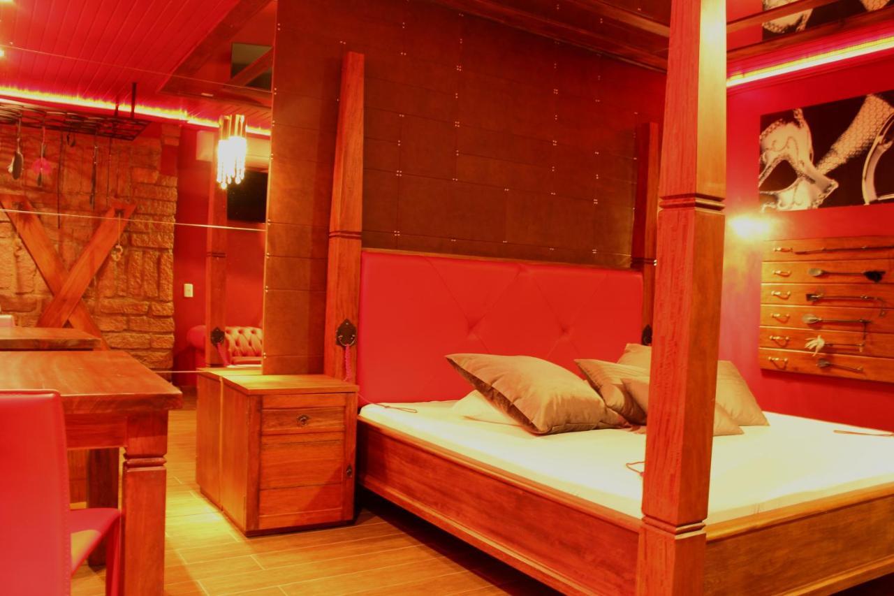 Motel Casa De Pedra Caràzinho Екстериор снимка